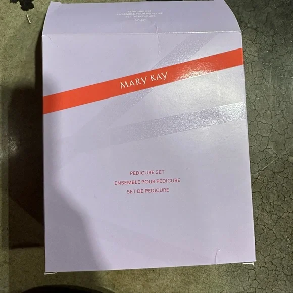Mary Kay pedicure set - Picture 2 of 3